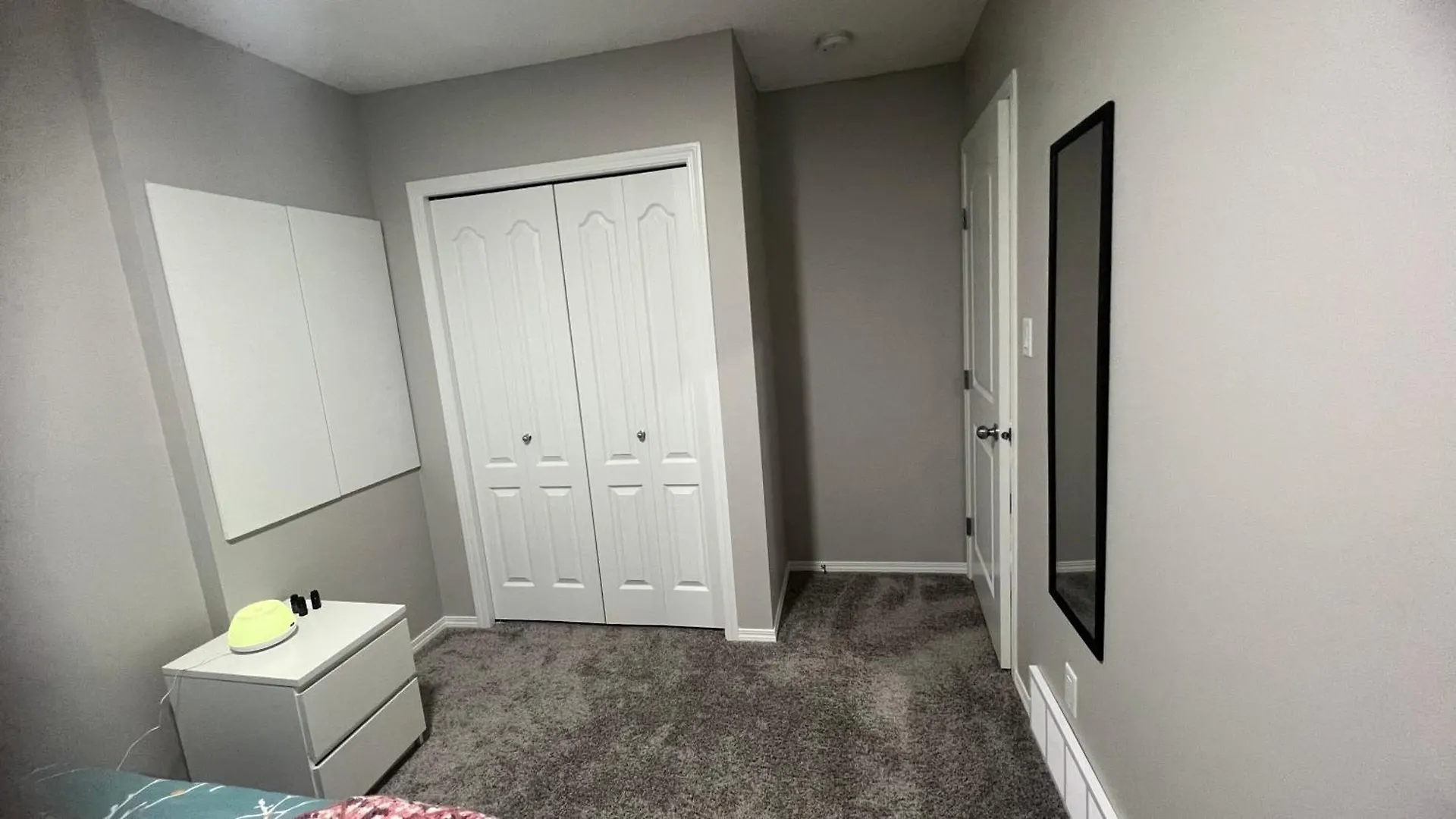 Fully Separate & Private Guest Suite Edmonton Apartment