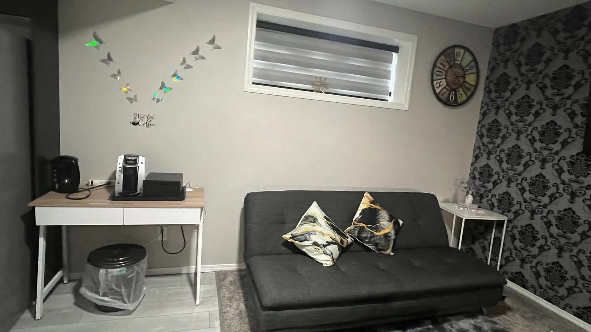 Fully Separate & Private Guest Suite Эдмонтон Канада